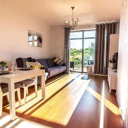 Lägenhet Kolobrzegu 60 Premium Floor Taras Od Strony Parku 1 Min Do Plazy Widok Na Morze