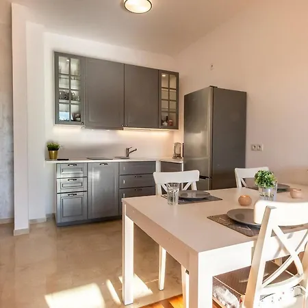 Апартаменти Kolobrzegu 60 Premium Floor Taras Od Strony Parku 1 Min Do Plazy Widok Na Morze