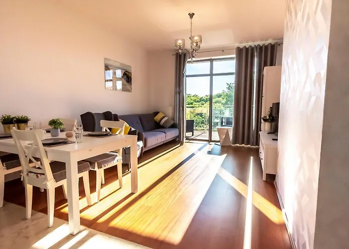 Lägenhet Kolobrzegu 60 Premium Floor Taras Od Strony Parku 1 Min Do Plazy Widok Na Morze