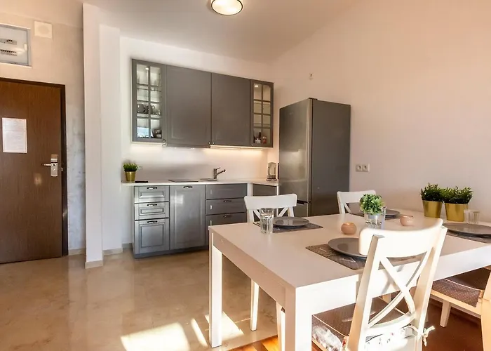 Apartament Kołobrzegu 60 Premium Floor Taras Od Strony Parku 1 Min Do Plaży Widok Na Morze